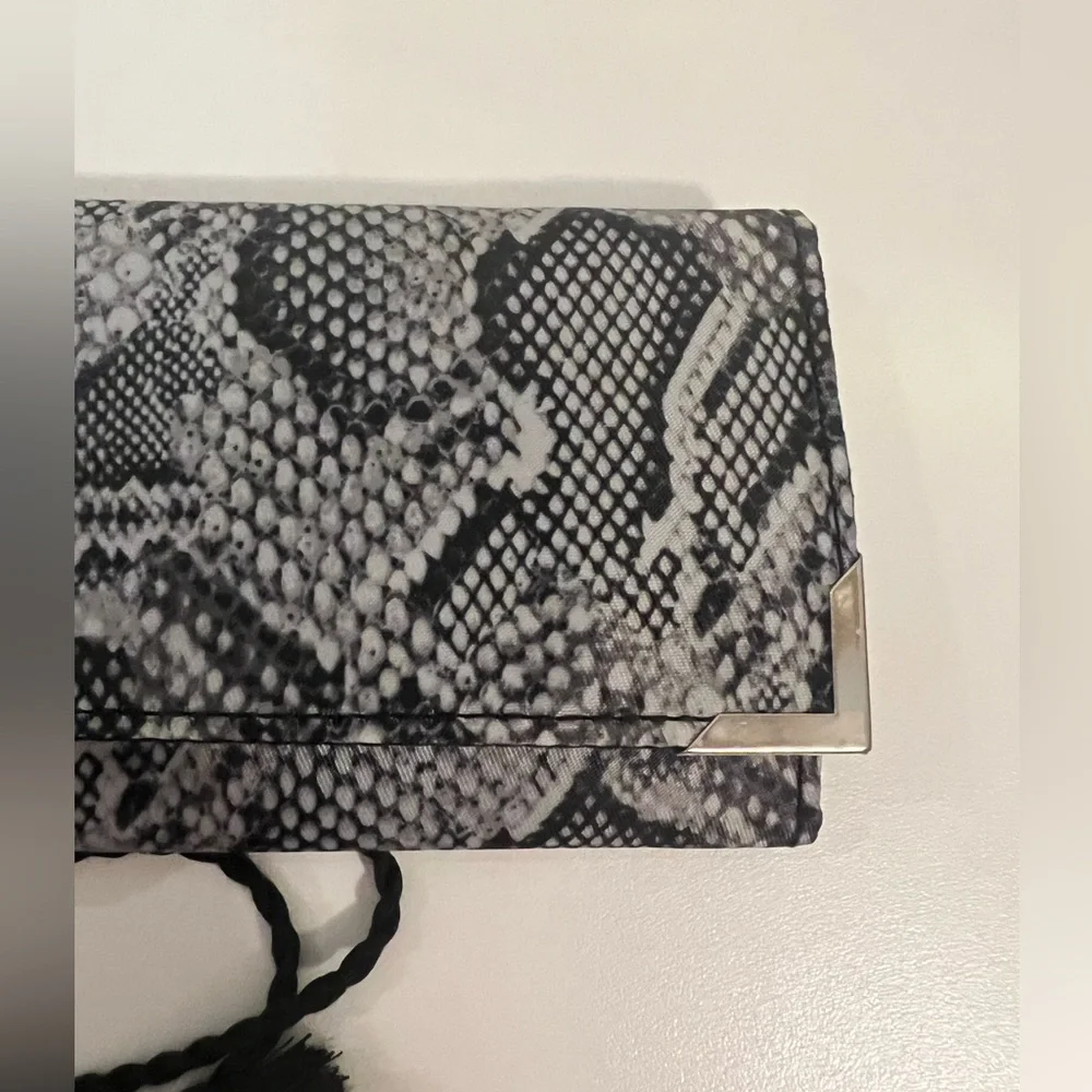 WHBM jewelry roll